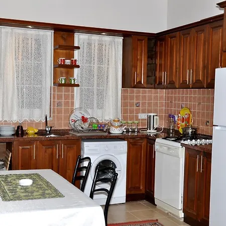 Oasis Lettings Calis Vila